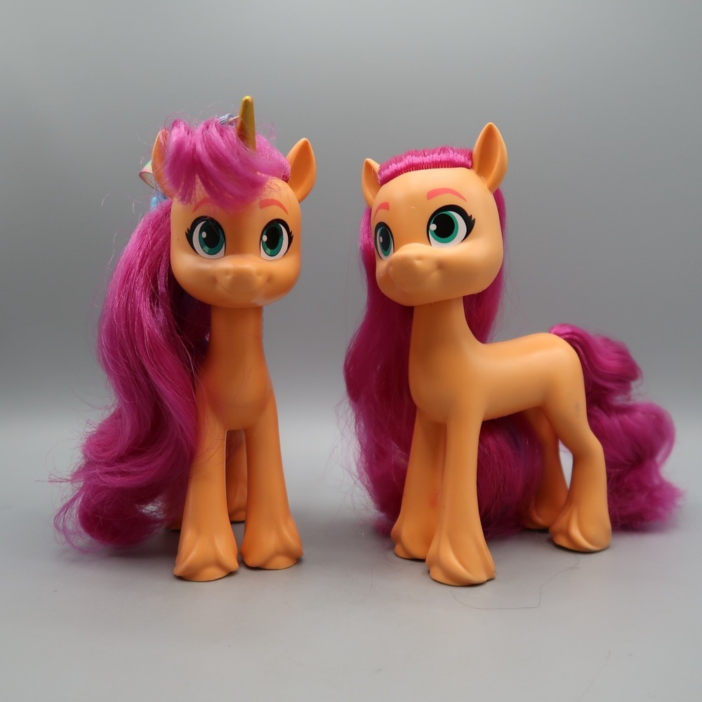 Hasbro 2021 My Little Pony Sunny Starscout & Unicorn 9 Inch Orange Horse Lot